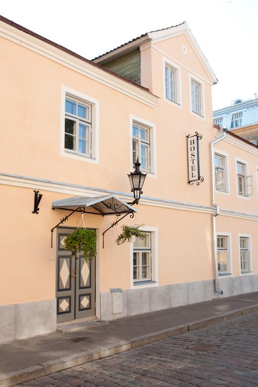Oldhouse Hostel Tallin Exterior foto