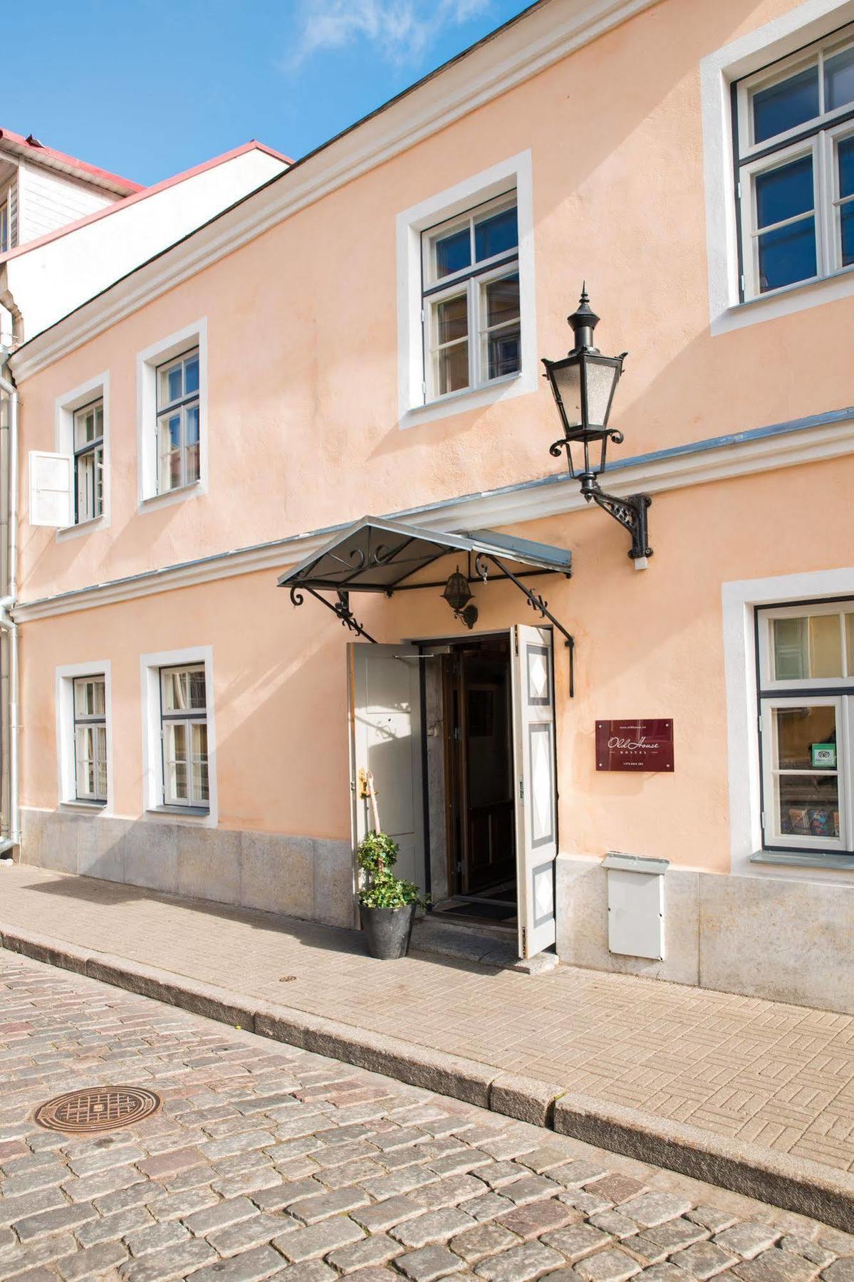 Oldhouse Hostel Tallin Exterior foto